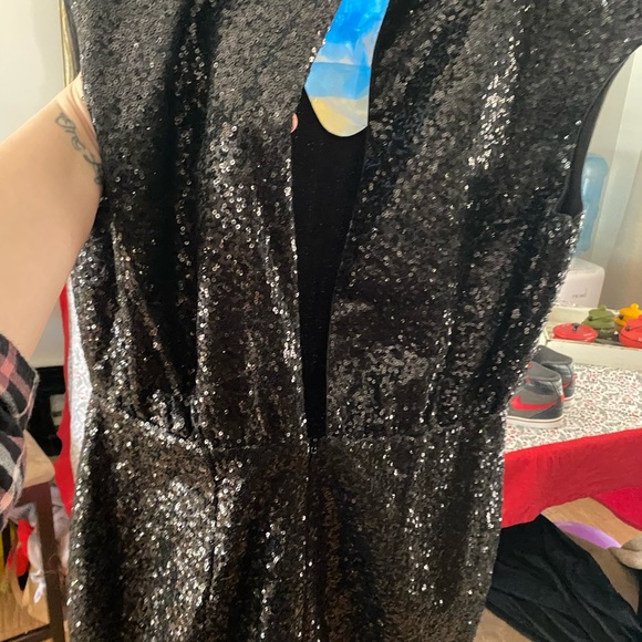 Gorgeous dress - Picture 2 of 3